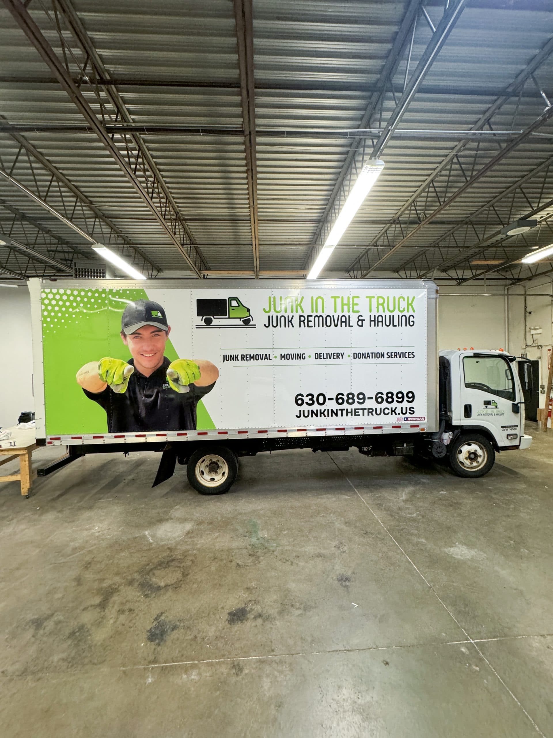 box-truck-commercial-wrap-des-plaines-il